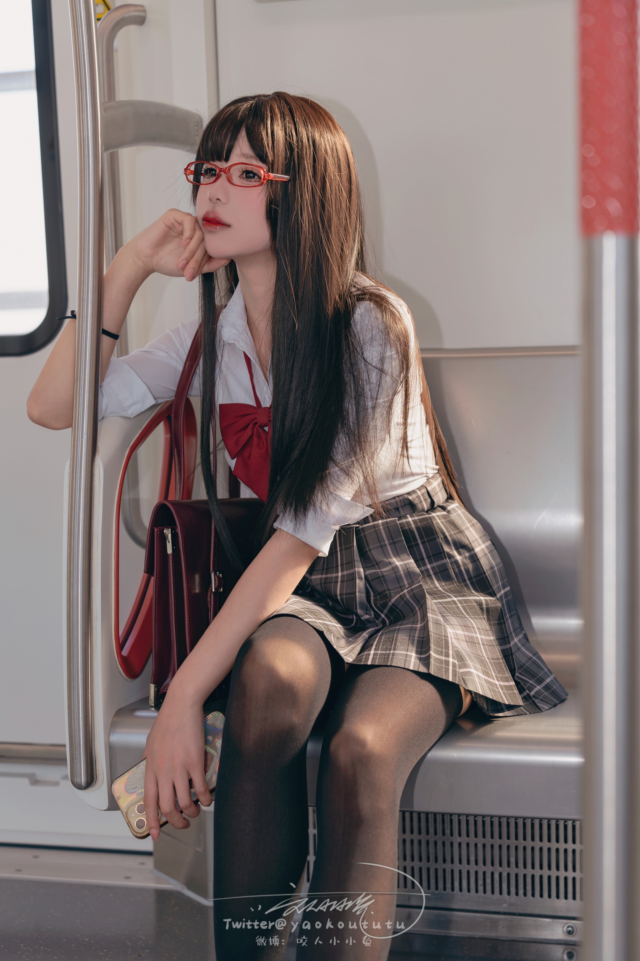 咬一口兔娘 - NO.117 (黏黏团子兔) 电车惊魂 期待[72P1V]-XikXak